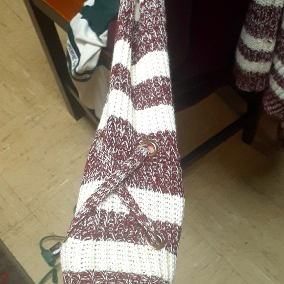 Cardigan - Picture 2 of 3